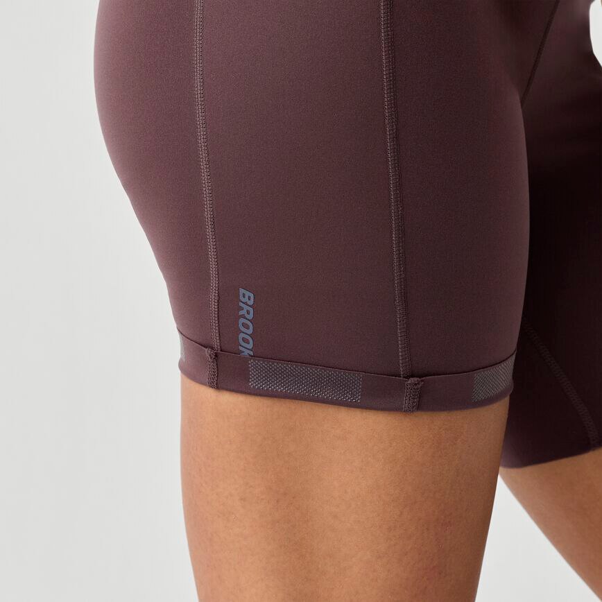 312c3057_221752-245-d2-womens-chaser-5in-short-tight-running-short