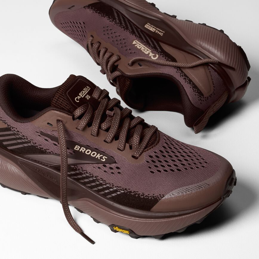 b6537626_120478-217-y-cascadia-20-womens-mountain-trail-trail-running-shoe