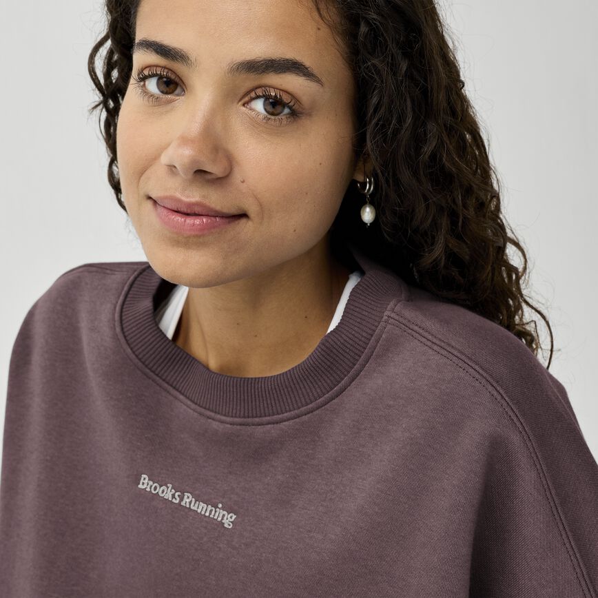 ed8465ed_221766-203-d1-womens-movement-cropped-sweatshirt-running-tops