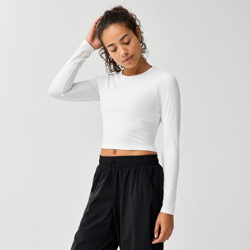 fb1090b6_221797-100-mf-womens-luxe-crop-long-sleeve-running-tops